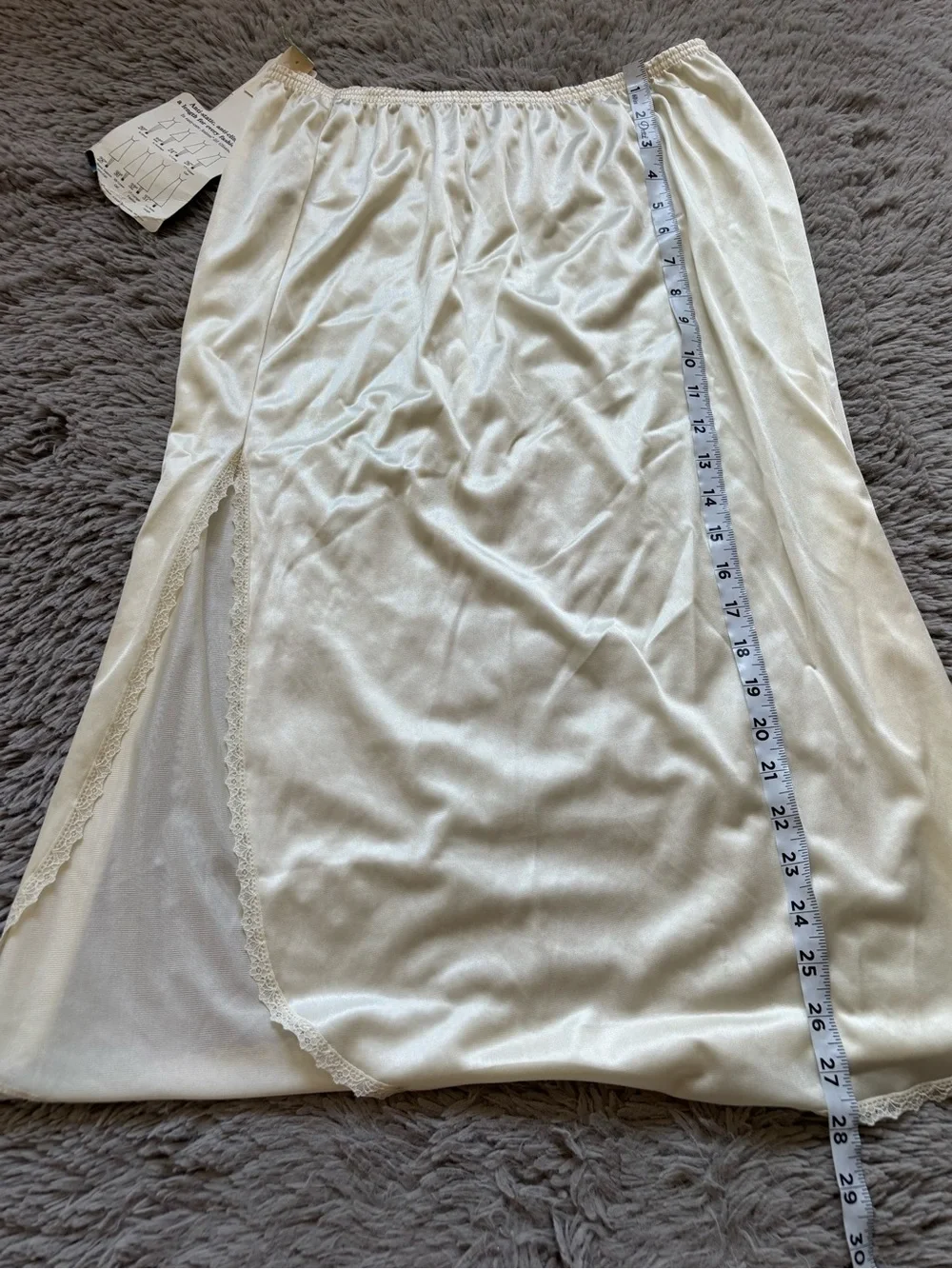 NWT Vanity Fair Cream Satin feel Half Slip with Lace Hem Vintage Size Large